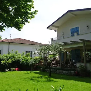 Casa Grischuna Bed & Breakfast Lido di Camaiore